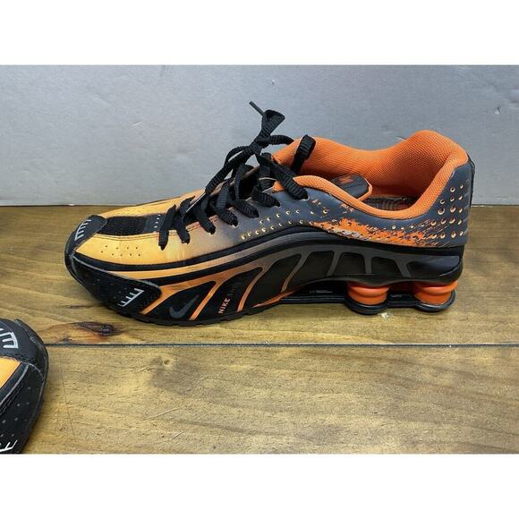Nike Shox R4 Neymar Shoes Sneakers Black Orange Gym BV1111-100 Mens Size 9.5 main image 4